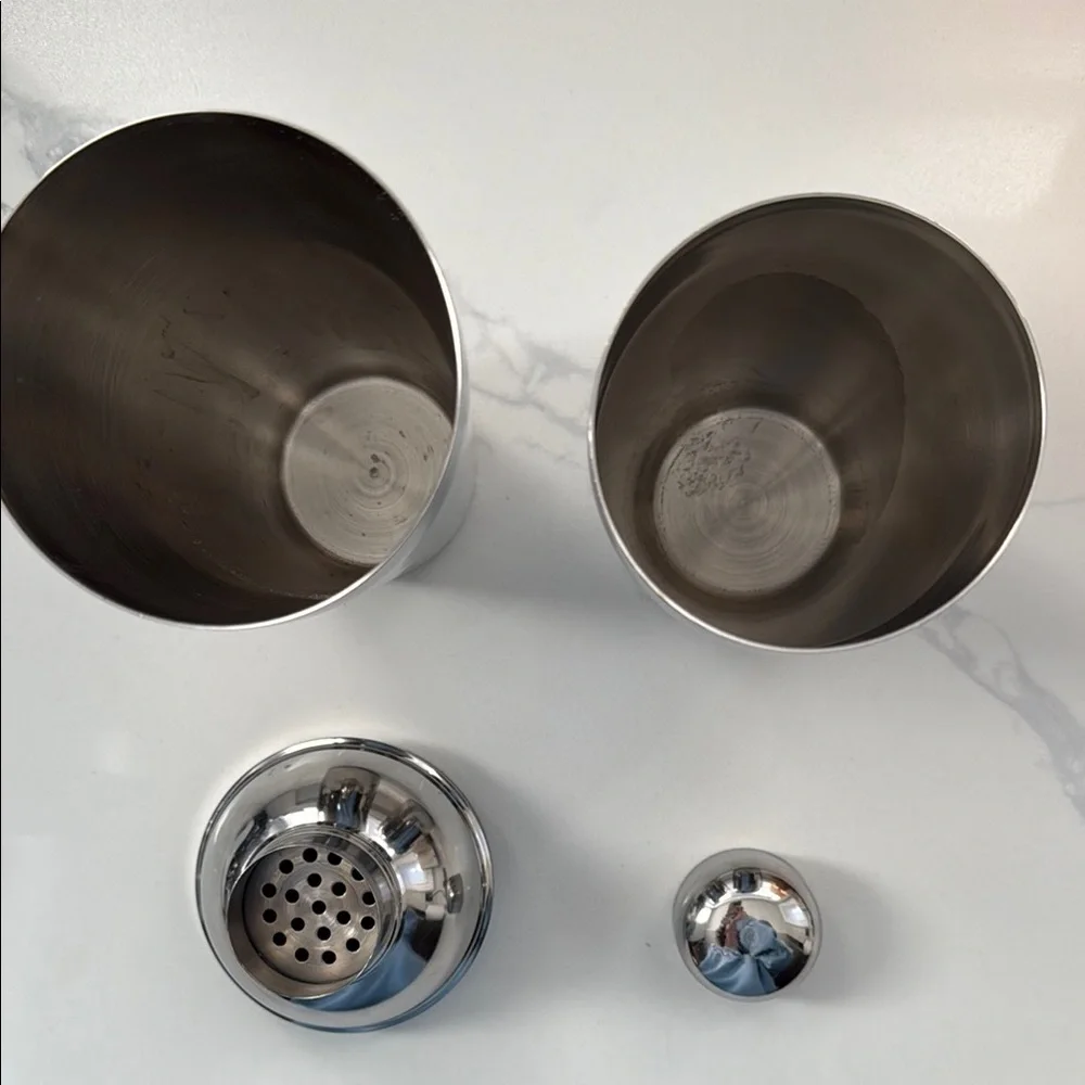 Stainless Steel Cocktail Shaker Set - Picture 3 of 3